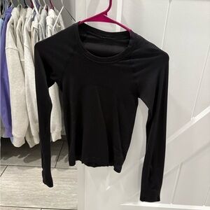 Black long sleeve swiftly tech